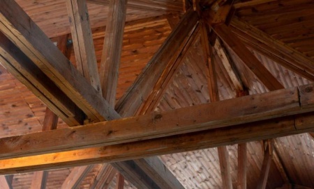 R&eacute;novation de charpente &agrave; Eschbach : signes et solutions